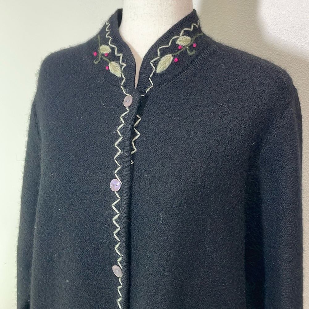 Stunning Wool Embroidered Floral Sweater Jacket Coat Cardigan Overlay SizeMedium - Picture 2 of 16